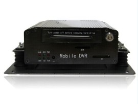 供应AHD硬盘车载监控主机，SD四路车载监控主机，车载录像机